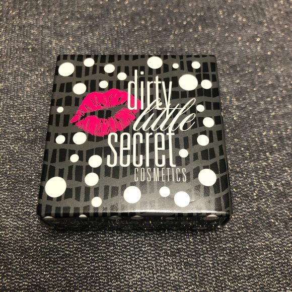 *NIB* Dirty Little Secret Cosmetics Bronzer - Picture 5 of 7